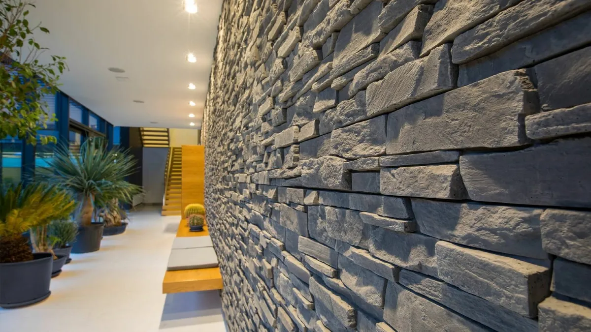 Grenada Graphite – Internal and External Stone - Image 3