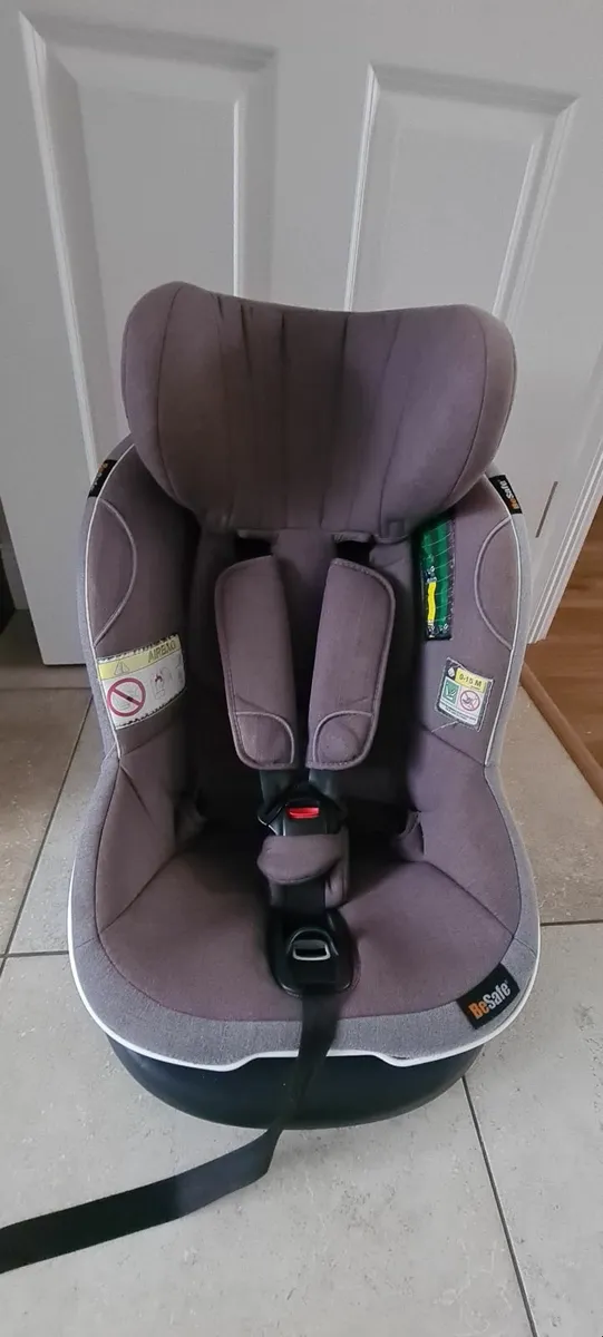 Car Seat - Image 2