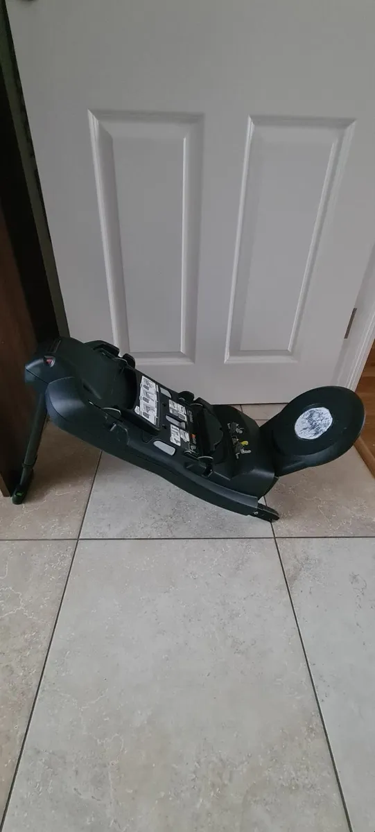 Car Seat - Image 3