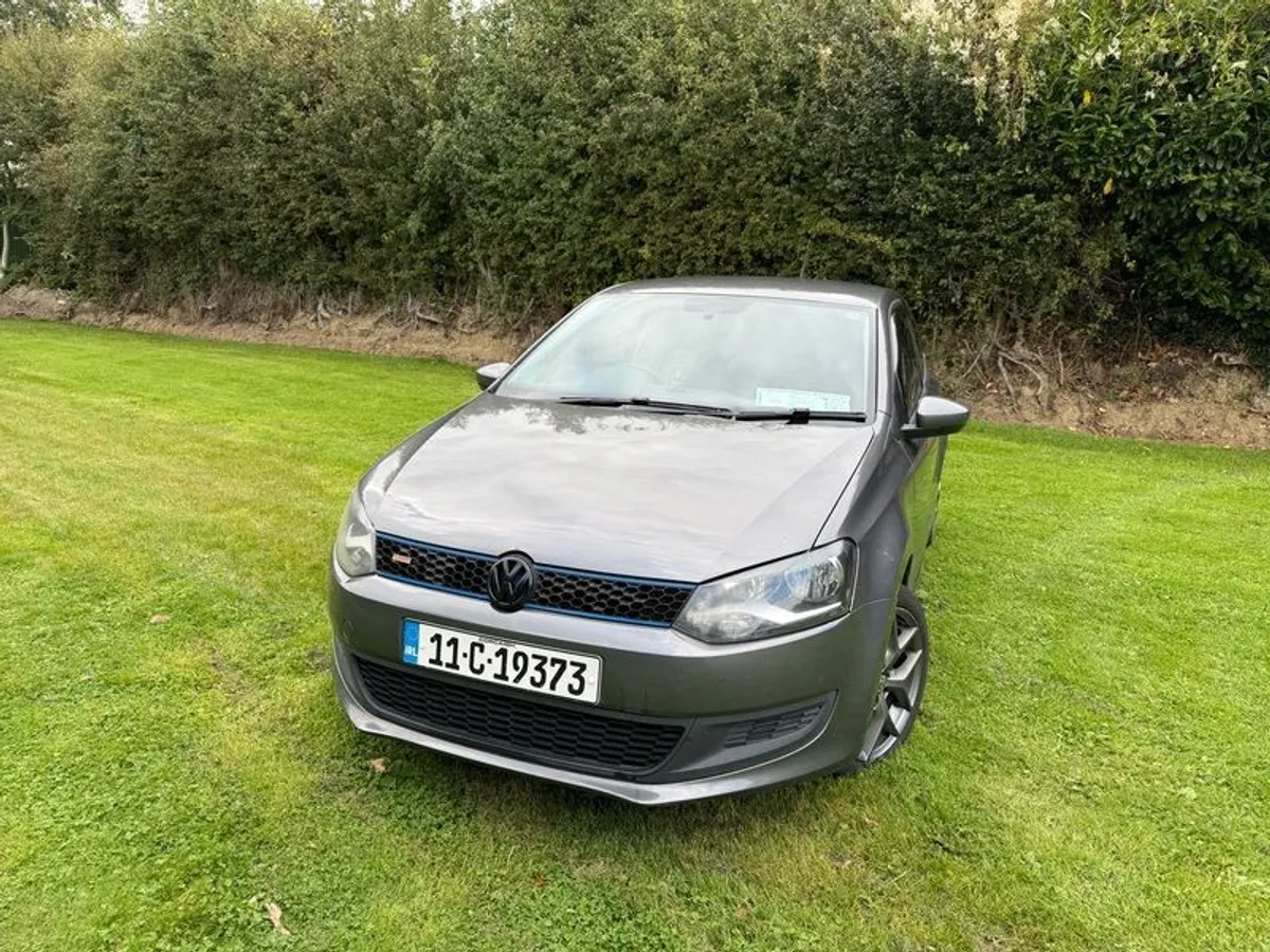 2011 Volkswagen Polo - Image 2