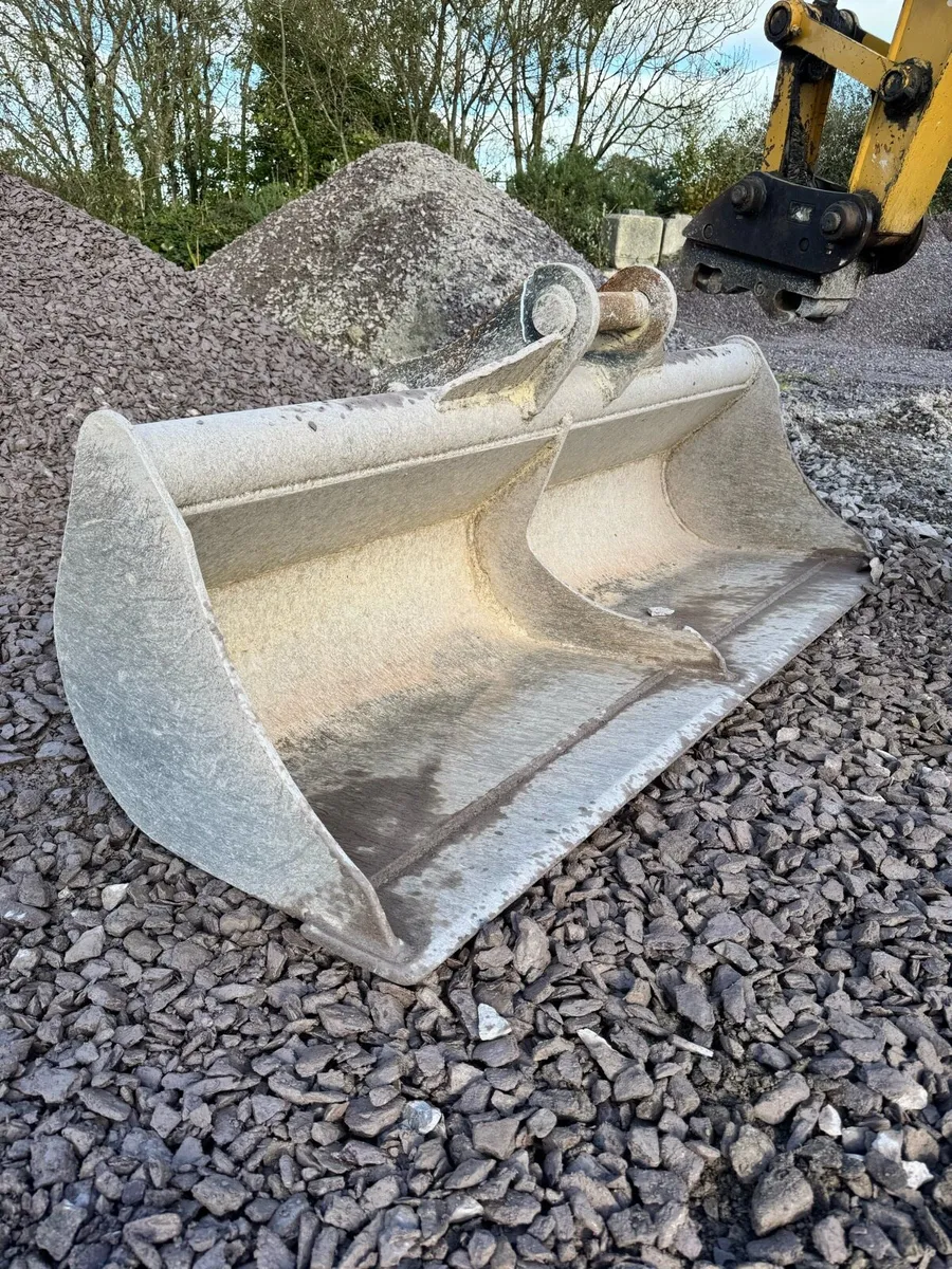 73” Grading bucket for 65mm pins - Image 4
