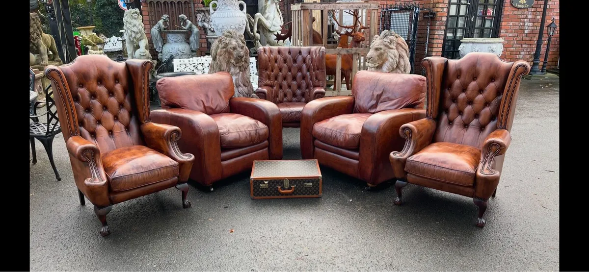 Antique Chesterfield sofas & chairs 🪑🛋️ - Image 1