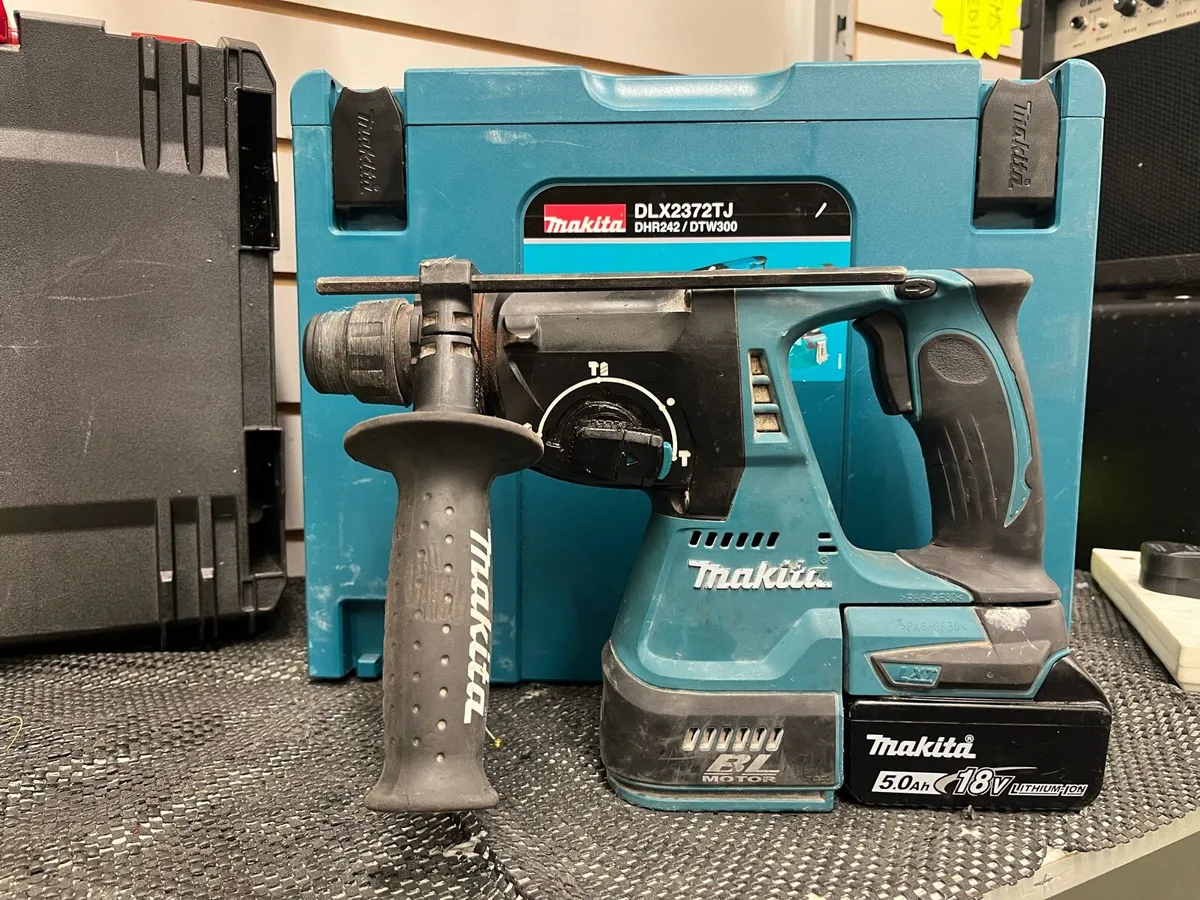 Makita Rotary Hammer Drill - Image 1