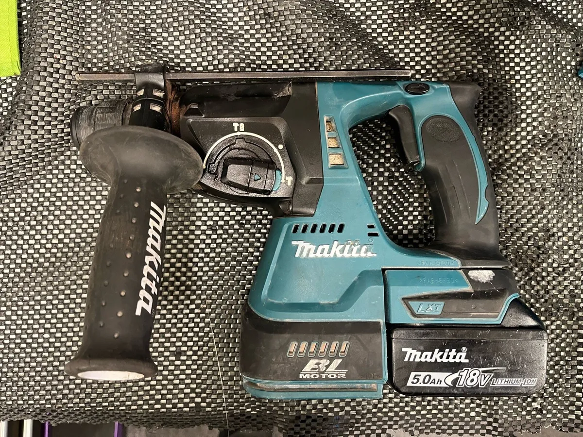Makita Rotary Hammer Drill - Image 2
