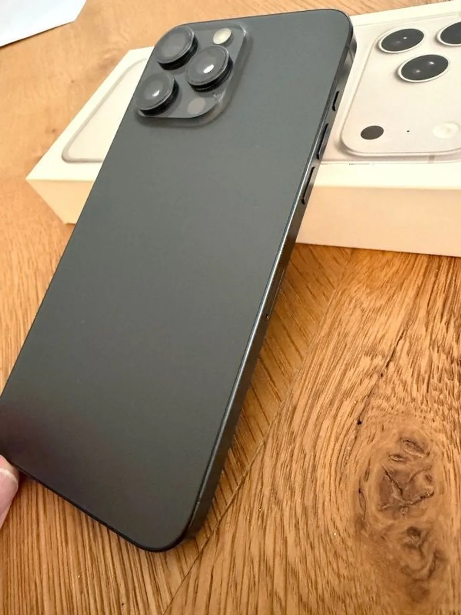 iPhone 15 Pro Max 256G - Image 3