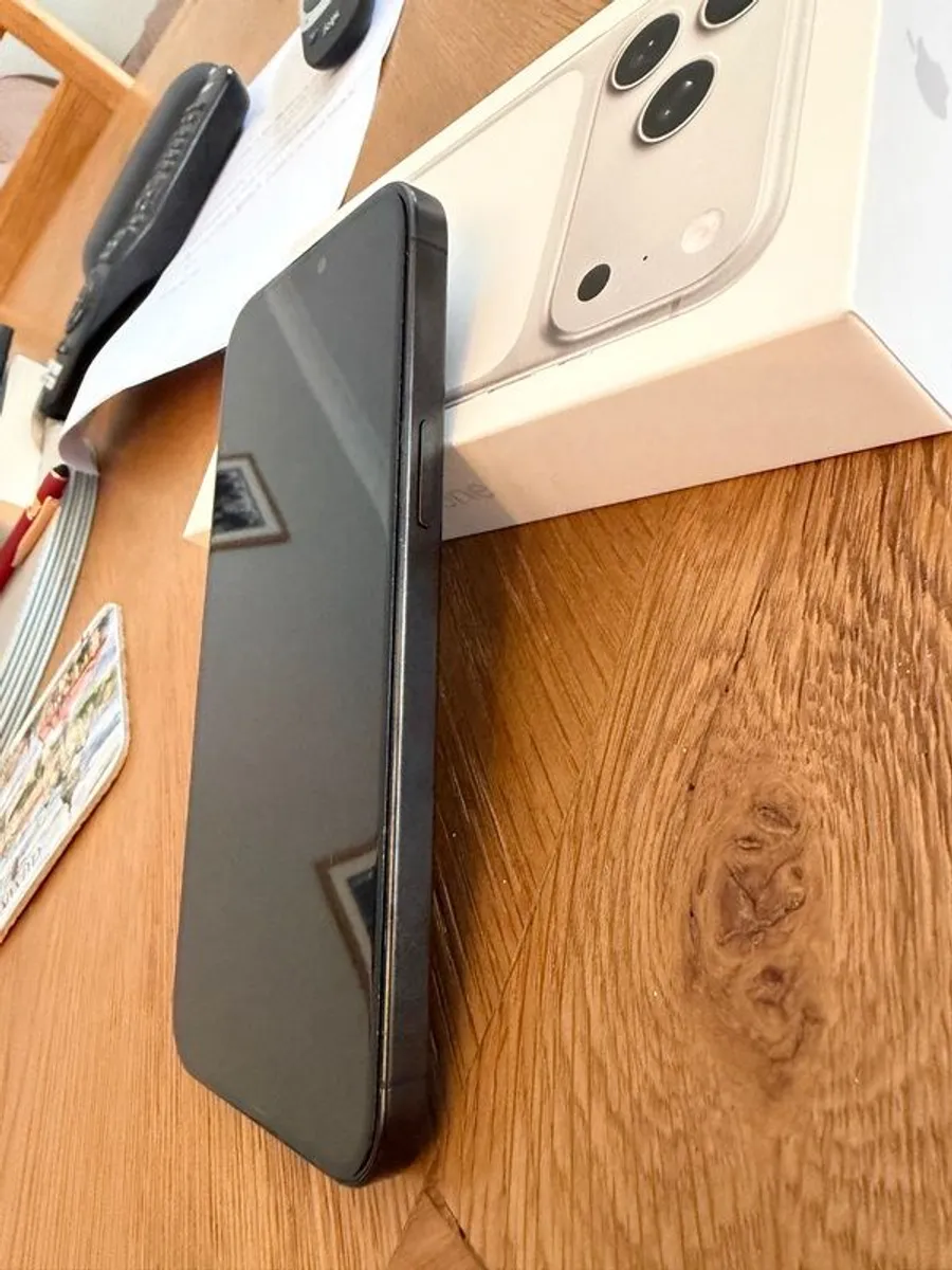 iPhone 15 Pro Max 256G - Image 4