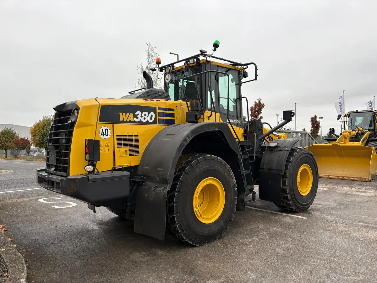 Komatsu WA380-8 - Image 2