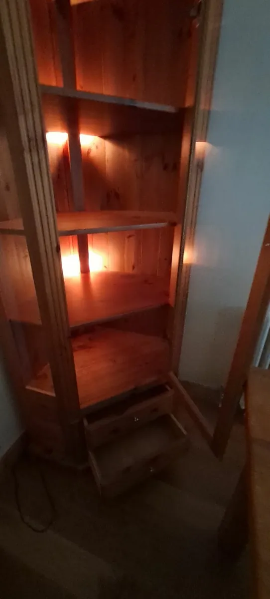 FREE Corner display cabinet - Image 1