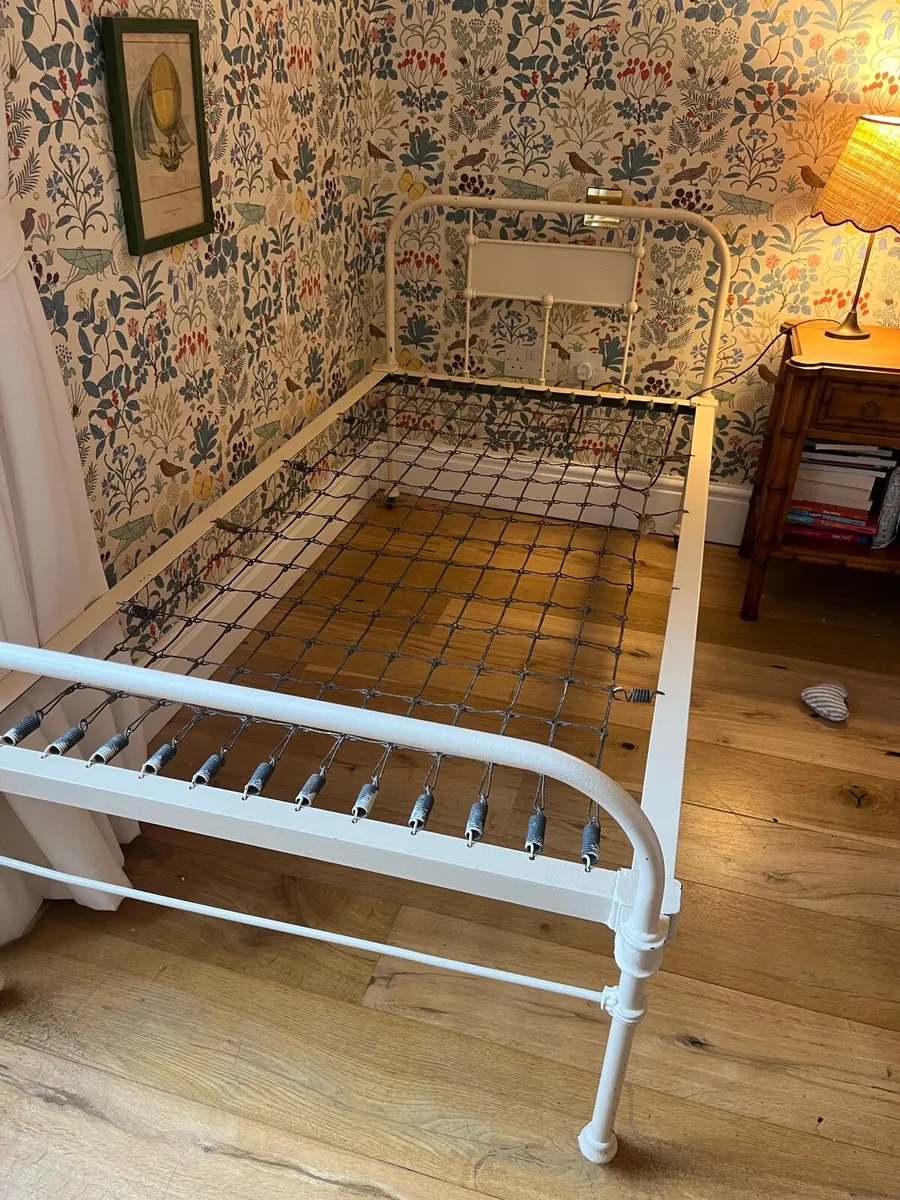 Antique cast iron single bed - Image 3