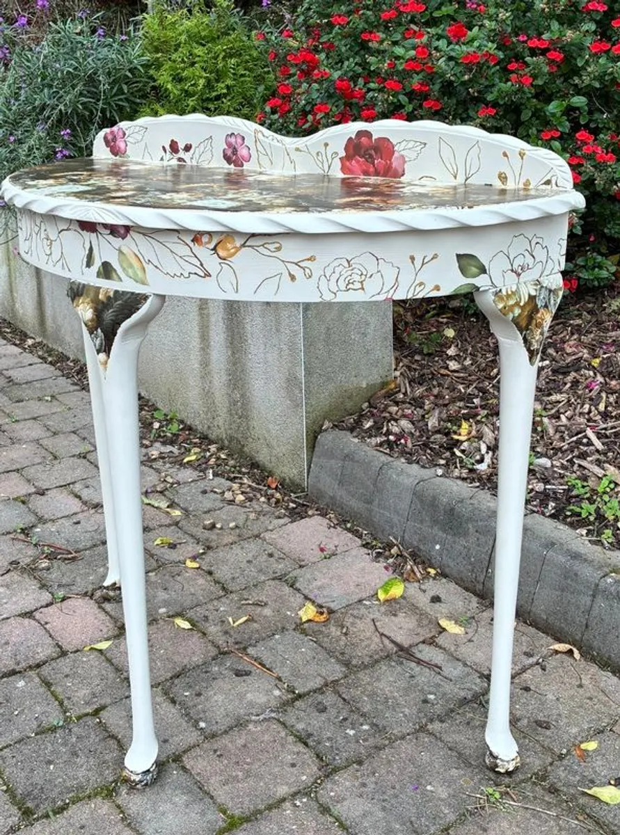 DemiLune Table - Image 2