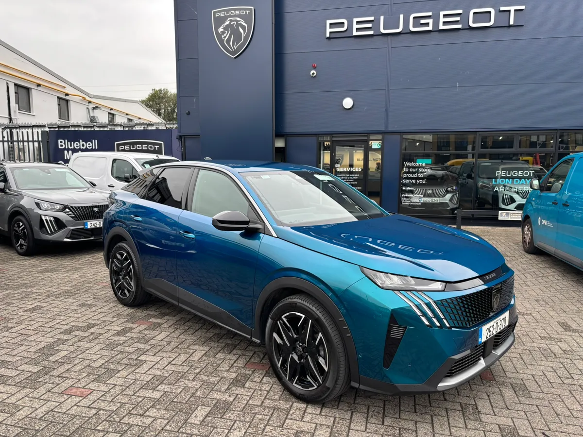 2025 Peugeot 3008 Allure Hybrid - Image 2