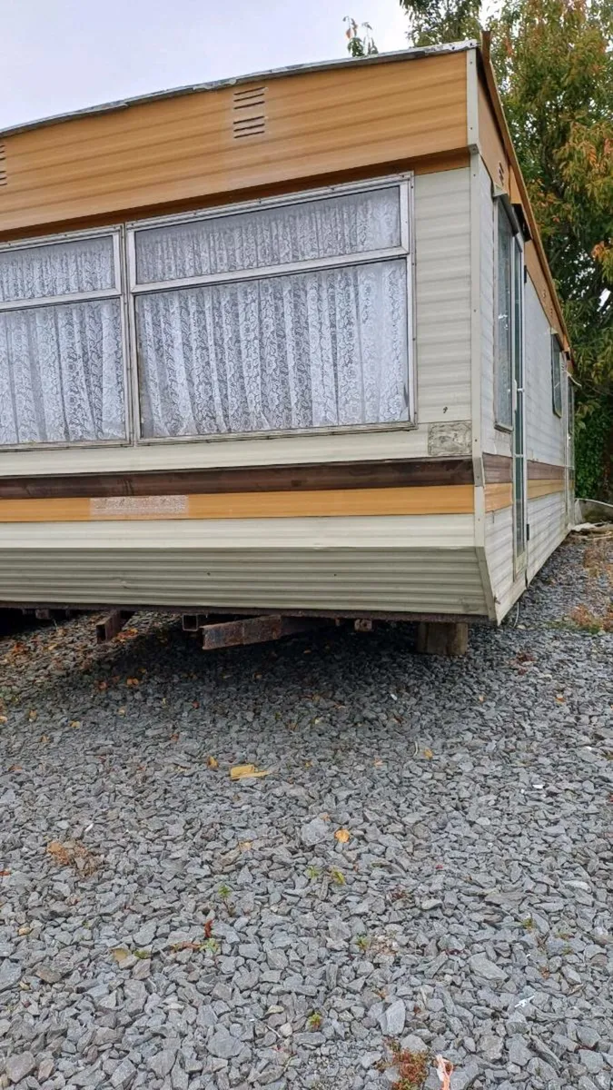 28x10 2 bed mobile home - Image 1