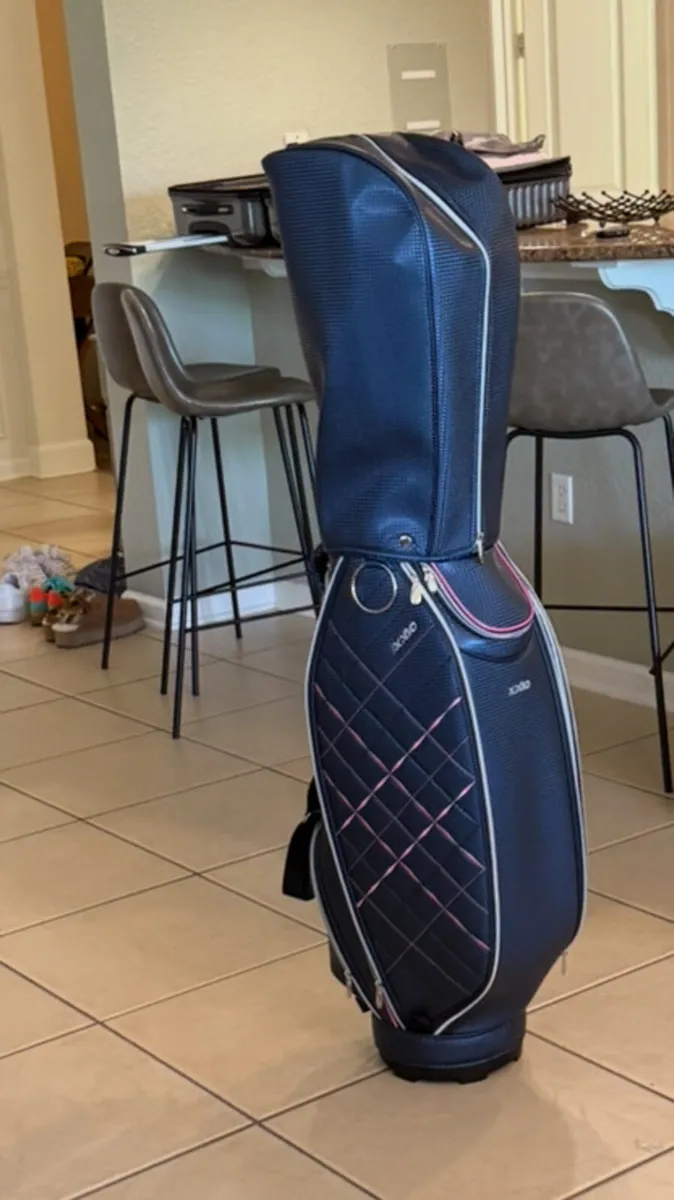 XXIO Ladies golf bag - Image 3