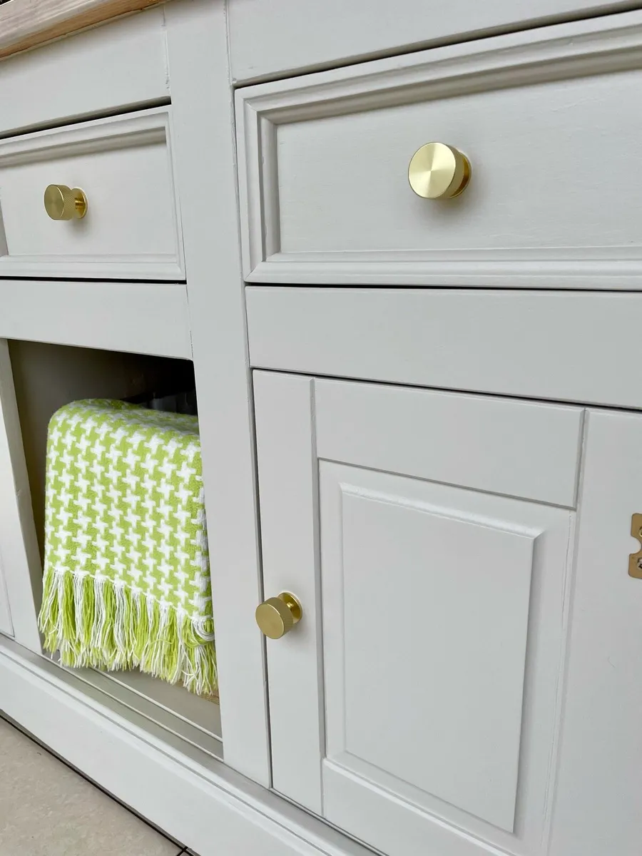 Solid wood sideboard - Image 3