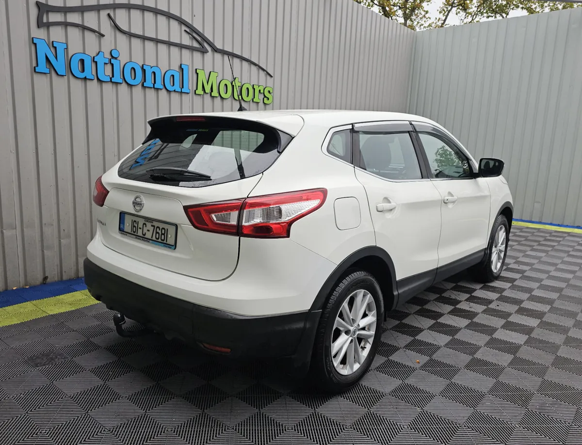 2016 Nissan Qashqai 1.6 DSL  Automatic - Image 3
