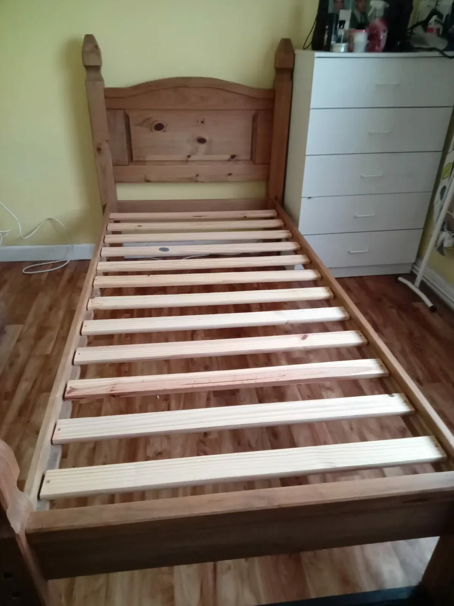 Single bed - Image 3