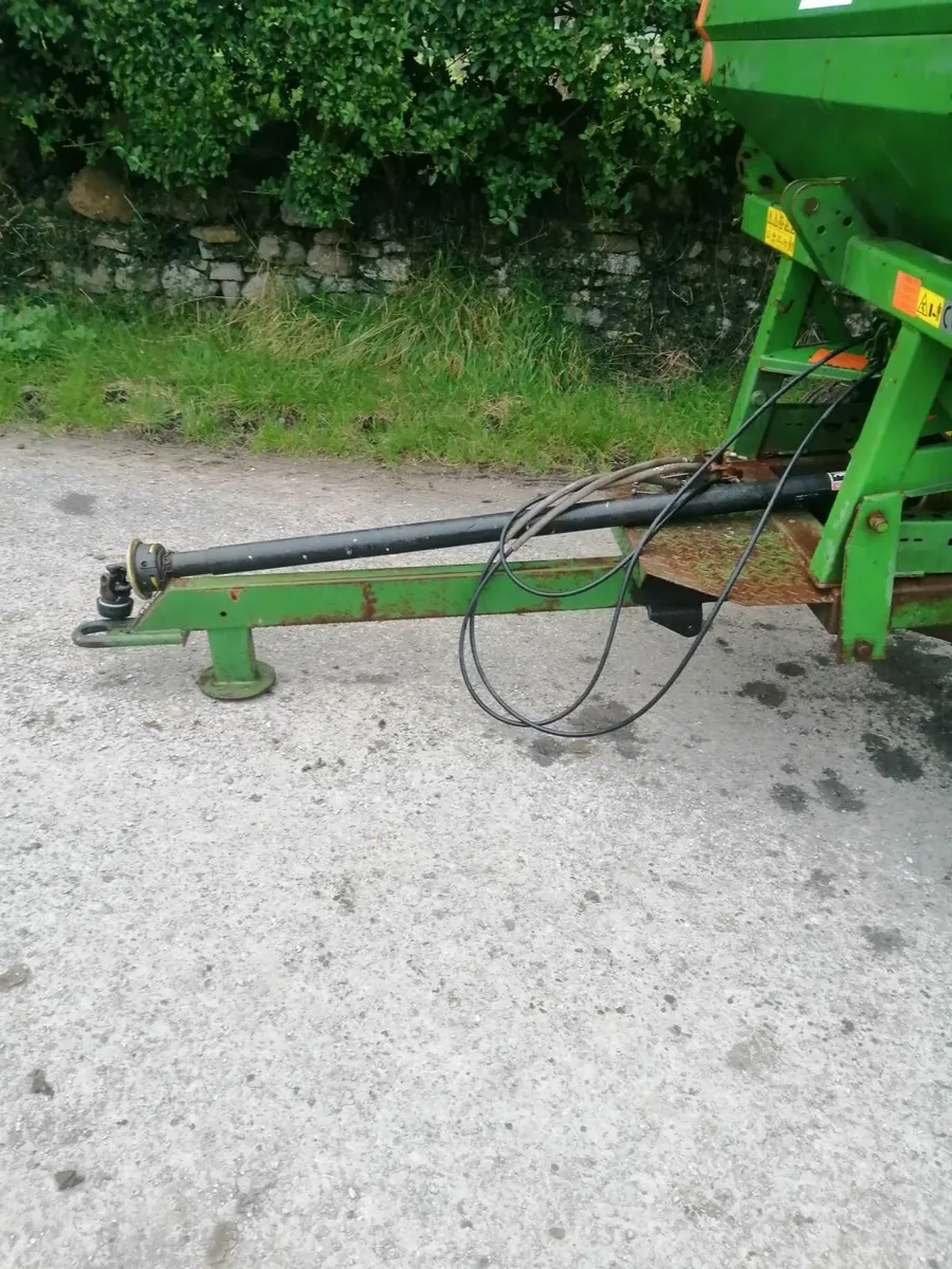 Fertiliser spreader - Image 4