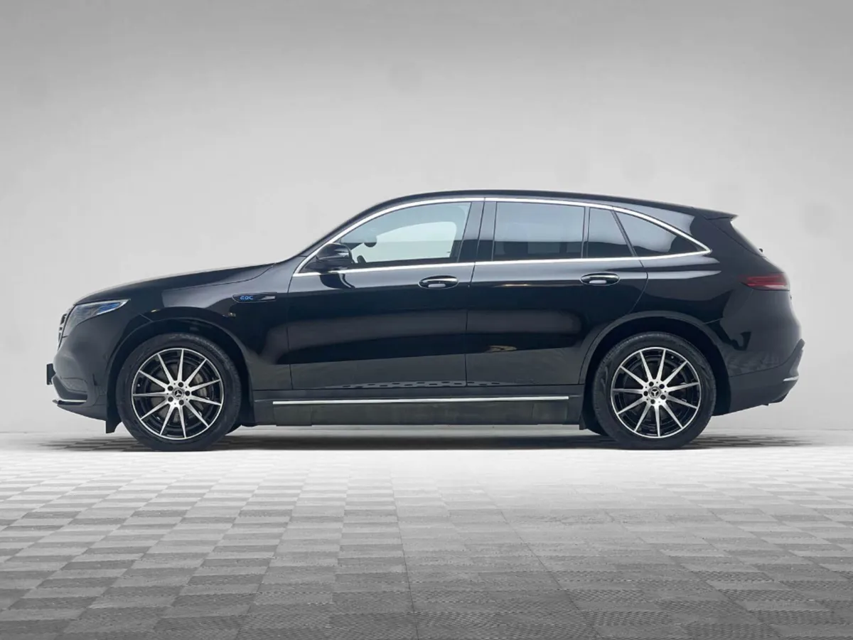 Mercedes-Benz EQC 400 AMG LINE 4MATIC - Image 4