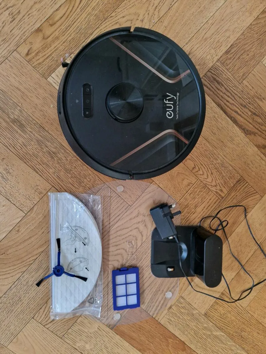 EUFY robovac X8 hybrid robot hoover - Image 1