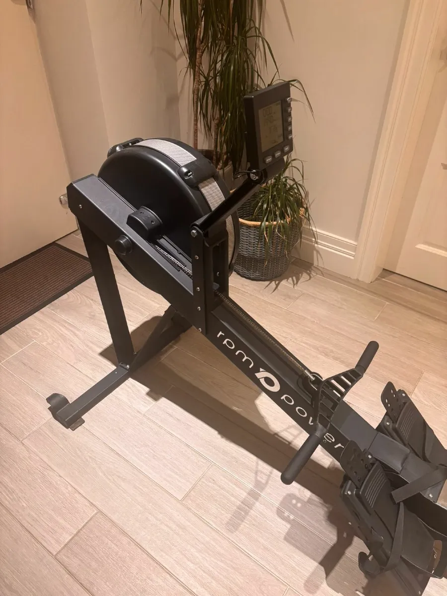 Rowing Machine - Image 1