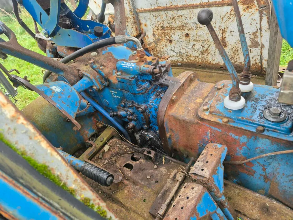 Ford 4000 - Image 4