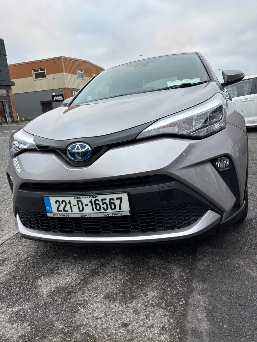 2022 Toyota C-HR 1.8 HYBRID SPORT BITONE - Image 3