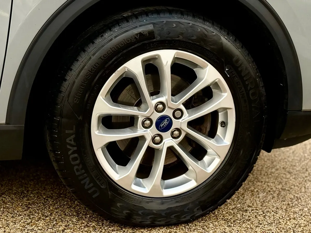 KUGA 2.0 DIESEL MHEV 2 SEAT COMMERCIAL NO VAT - Image 4