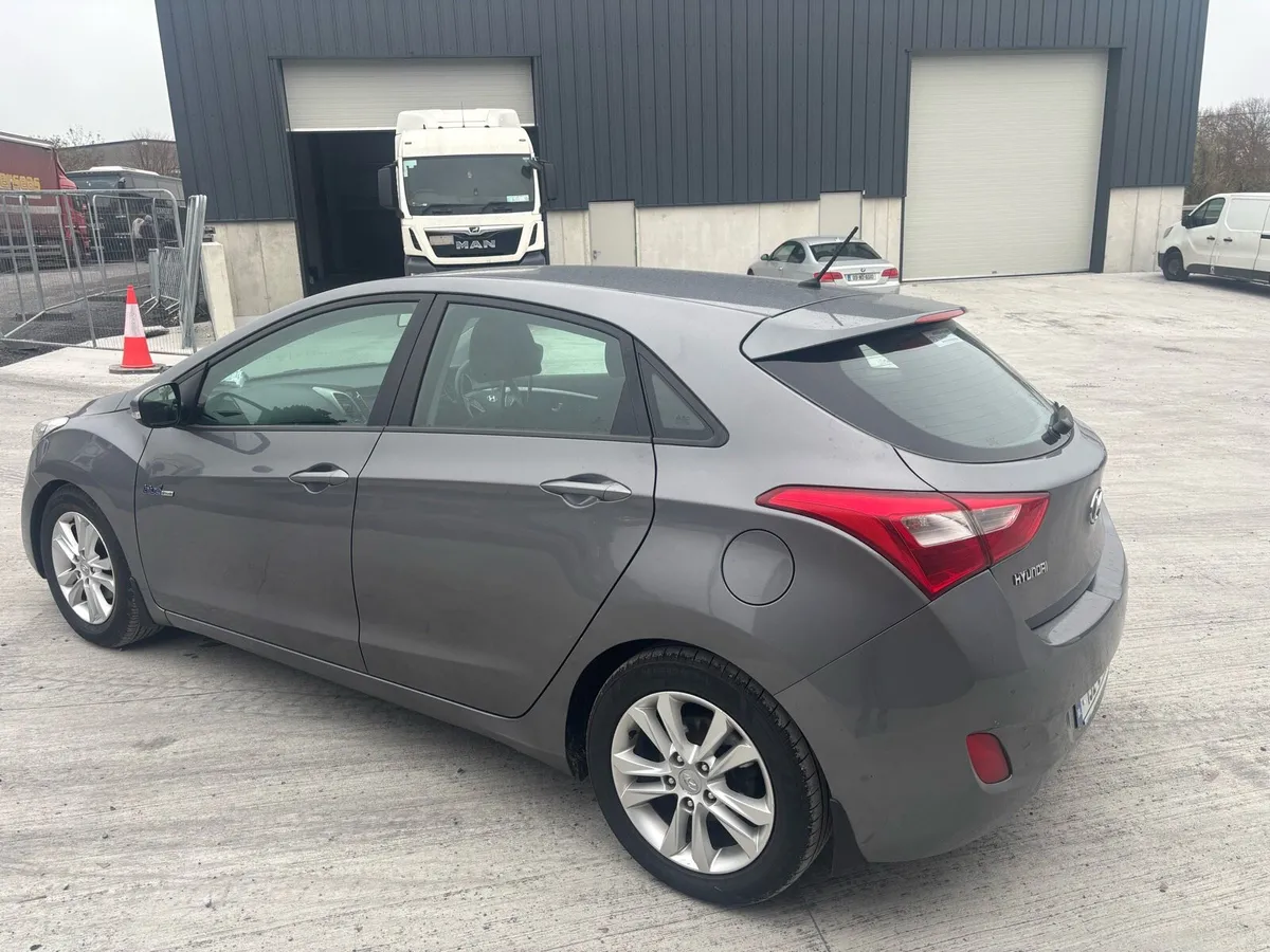 132 Hyundai i30 - Image 4