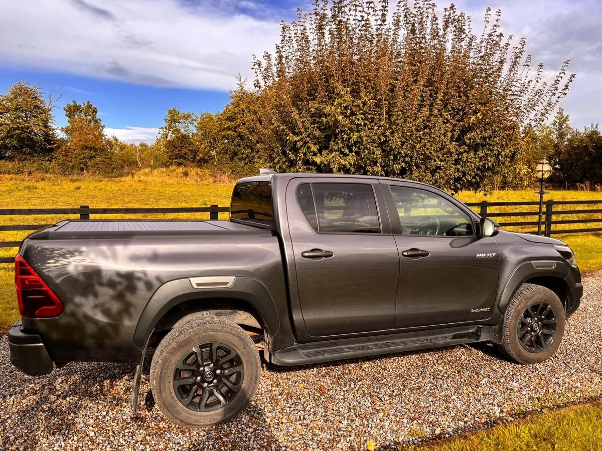 HILUX INVINCIBLE X D-4D4WD DCB £28,000+ - Image 4