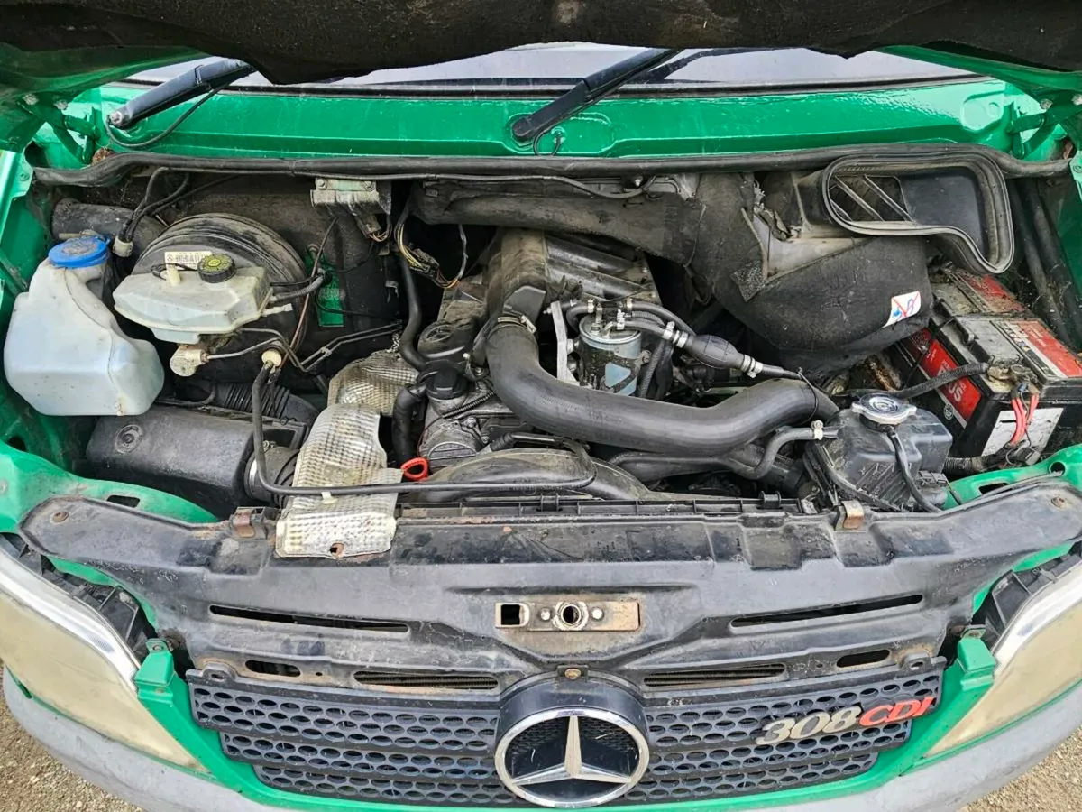 Mercedes Sprinter 2003 (W904) - Image 2