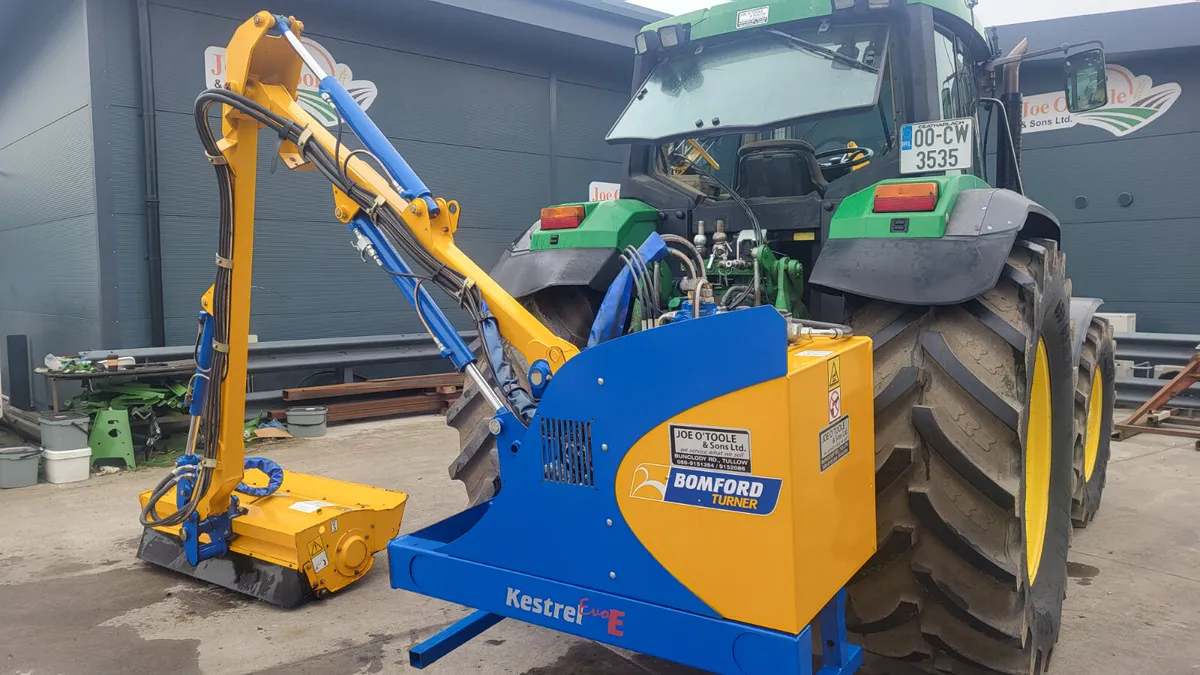 Used Bomford Kestrel 5 Meter Hedgecutter - Image 2