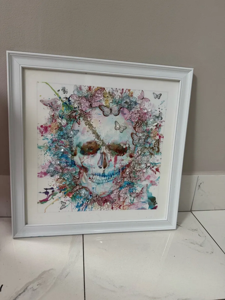 Skull jewel embellished picture and frame - Image 1