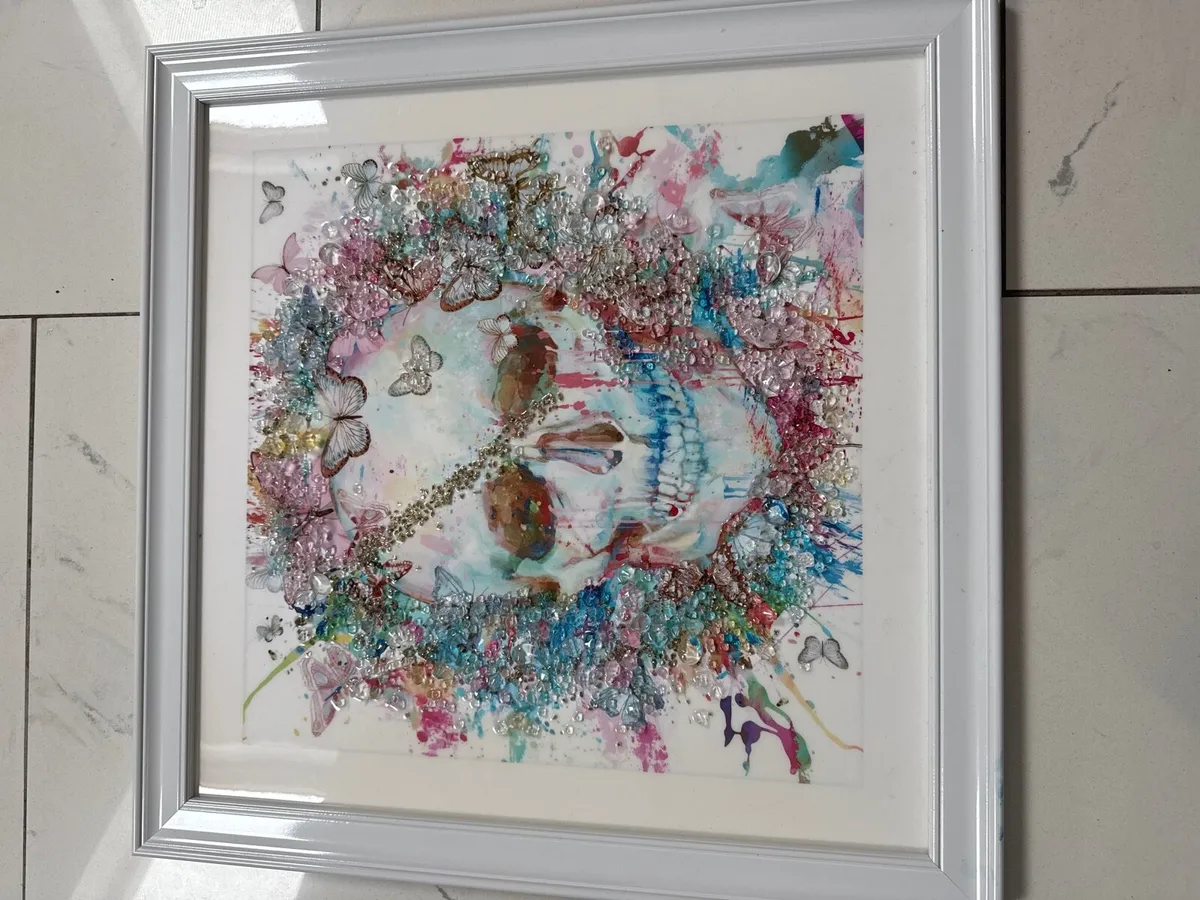 Skull jewel embellished picture and frame - Image 2