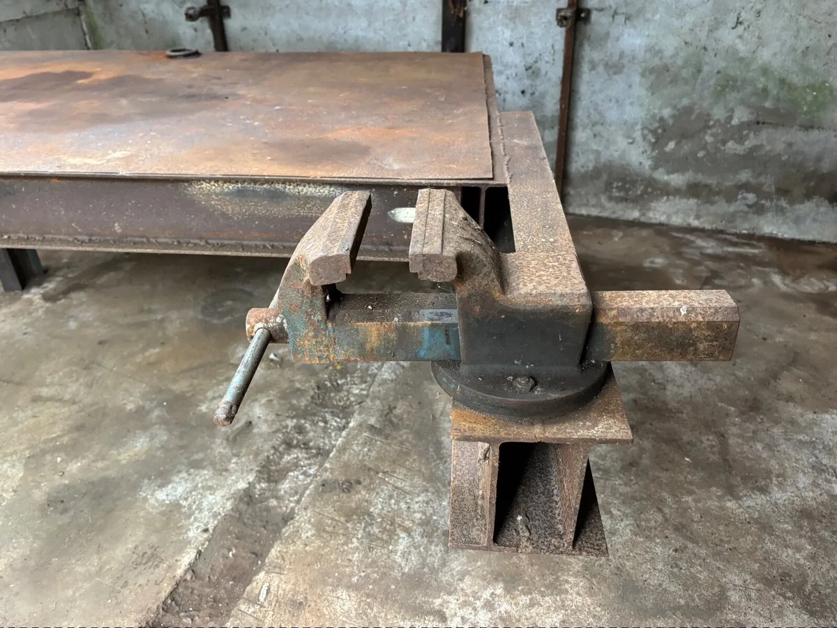 Work bench - Image 2