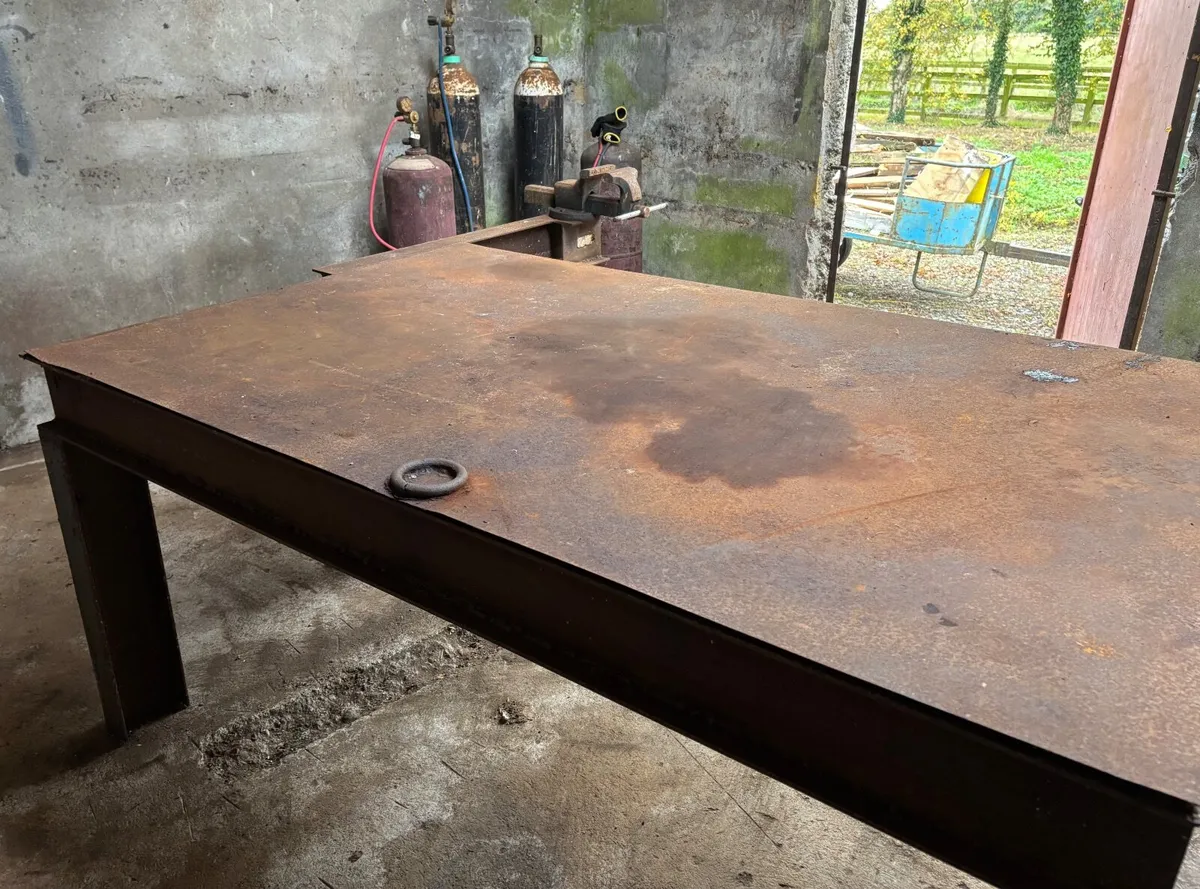 Work bench - Image 3
