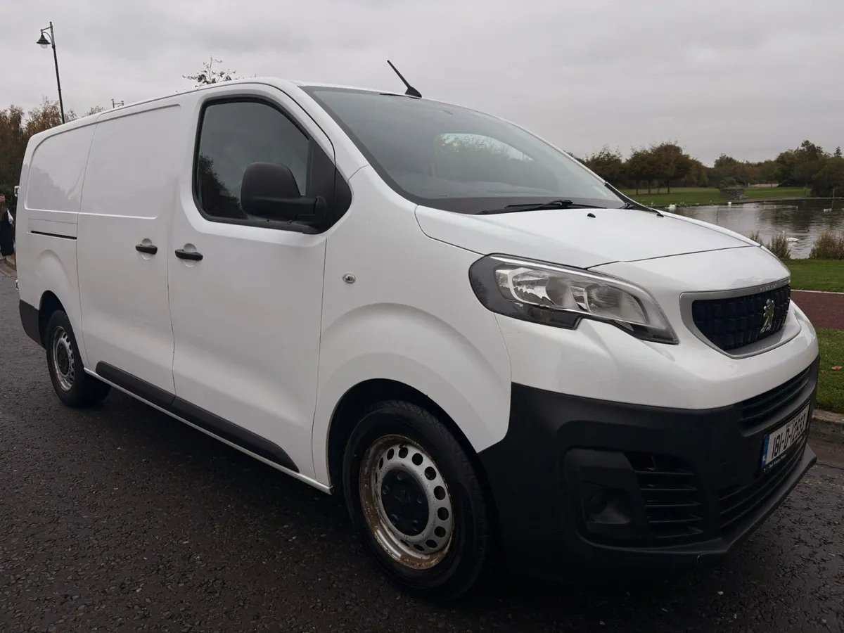 LOW MILEAGE DOE 2026 LWB - Image 1