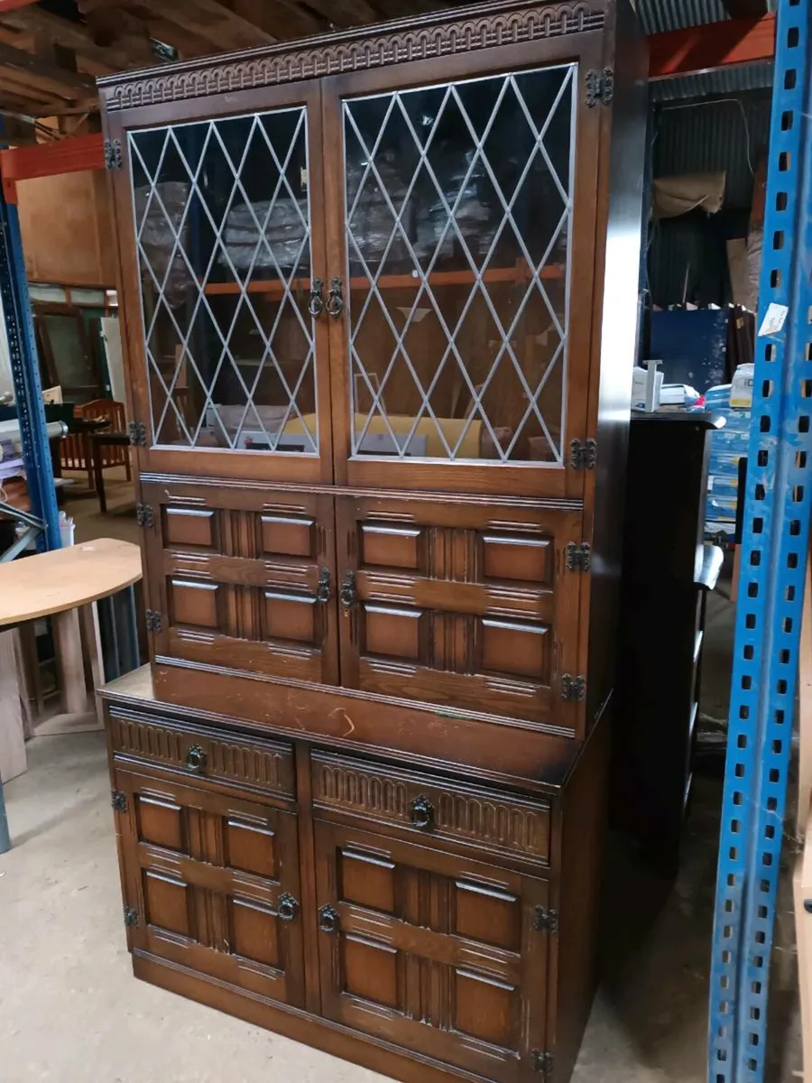 Dresser - Image 1