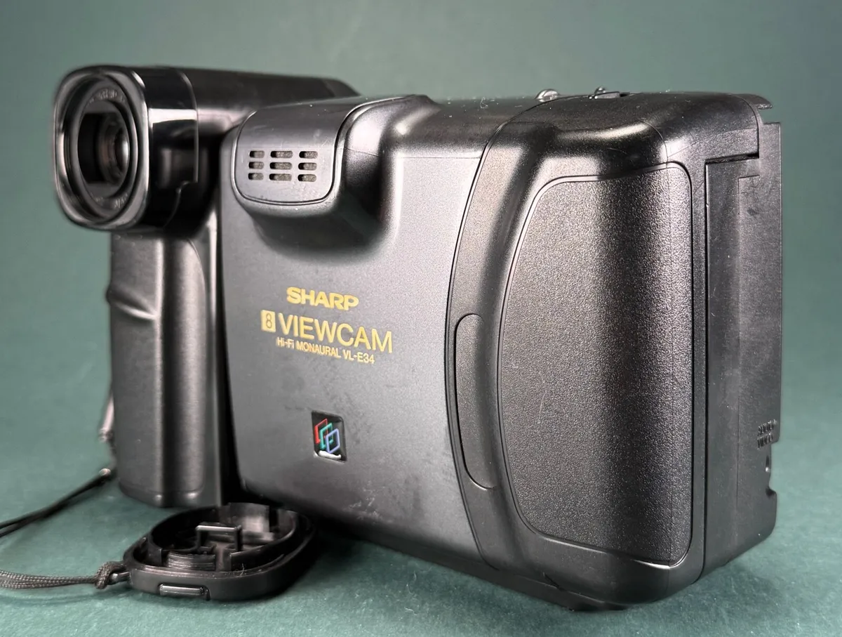 Sharp 8 Viewcam VL-E34 Hi-Fi Monaural VHS-C Video - Image 2
