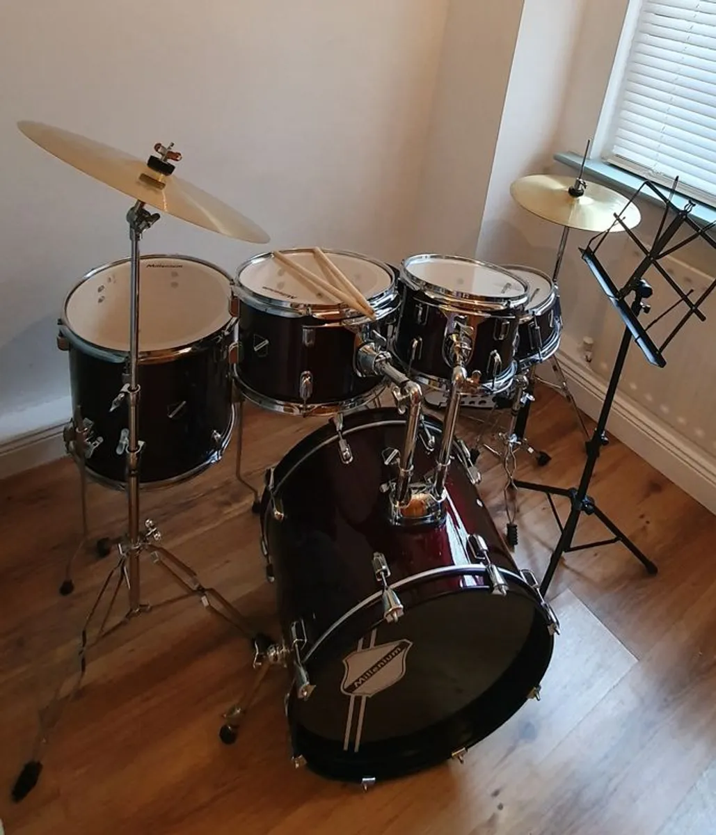 Drum kit - Image 1