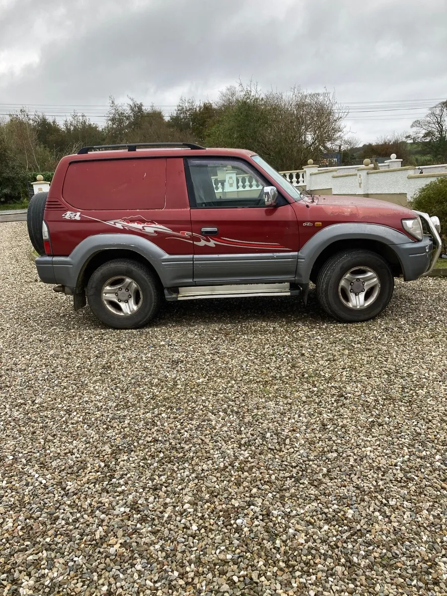 Toyota Land Cruiser 2001 - Image 2