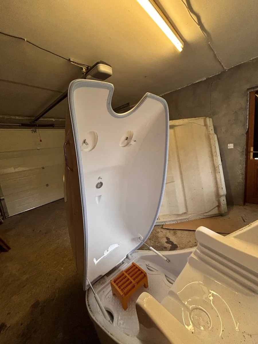 Infrared Sauna and Steam Capsule - Image 4