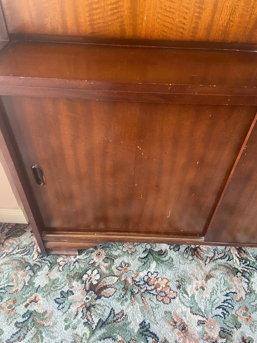 Mahogany Display Unit with drinks press - Image 2