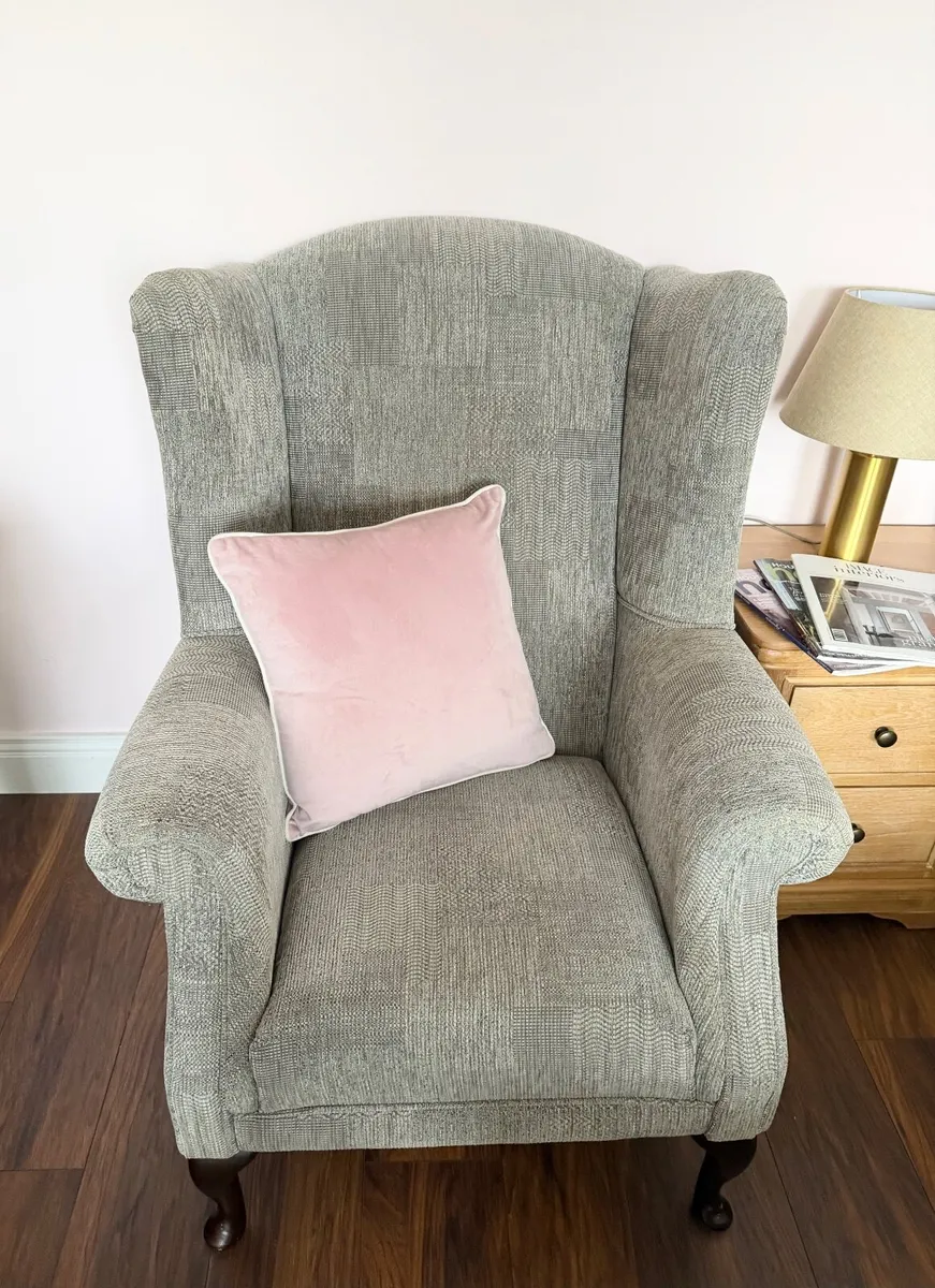 2 Queen Ann Armchairs - Image 4