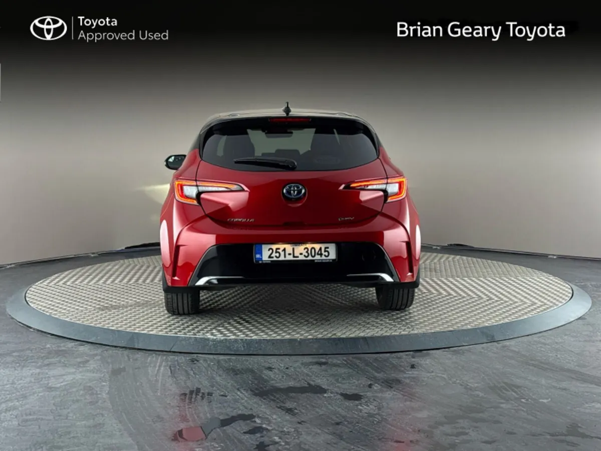 Toyota Corolla HYBRID LUNA SPORT H/B - Image 4