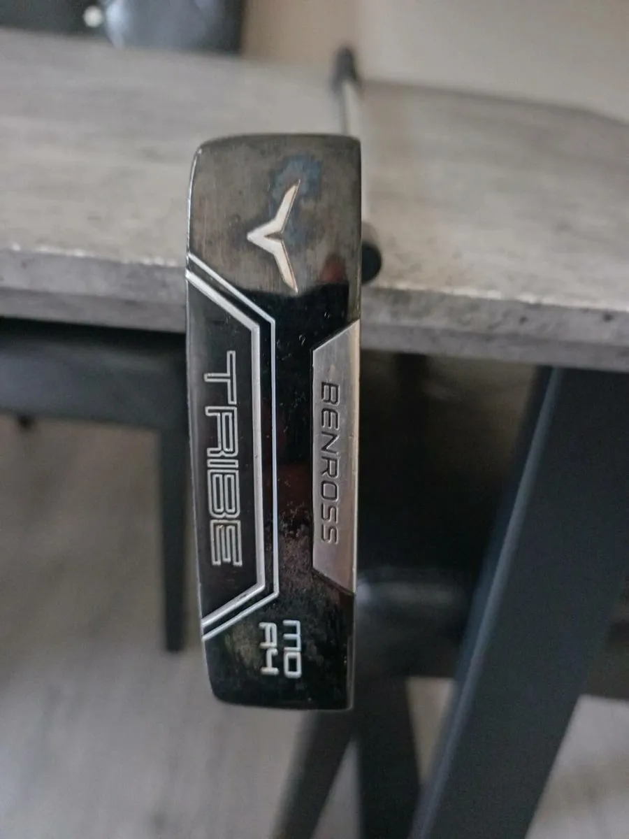 Benross golf putter. Left handed club. - Image 1