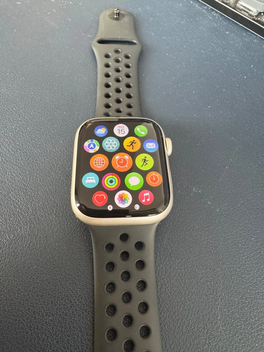 Apple Watch Series 7 45mm Starlight. - Image 1
