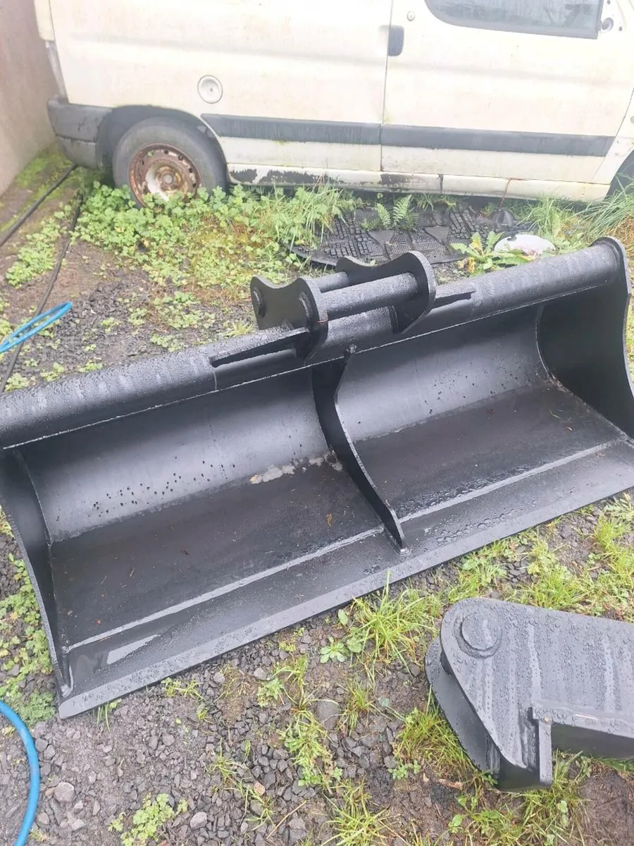 Grader bucket 65mm - Image 1