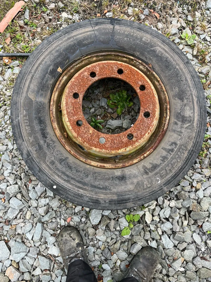 8 stud 245/70 R17.5 - Image 1