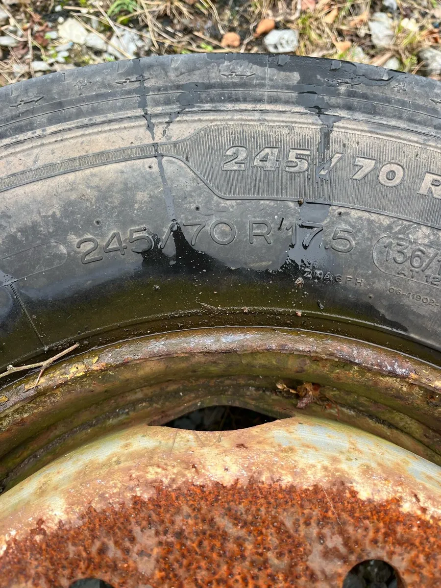 8 stud 245/70 R17.5 - Image 2