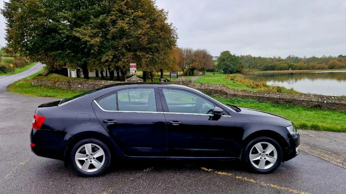 2016 SKODA OCTAVIA 1.6TDI  NCT TAX 5999 - Image 4